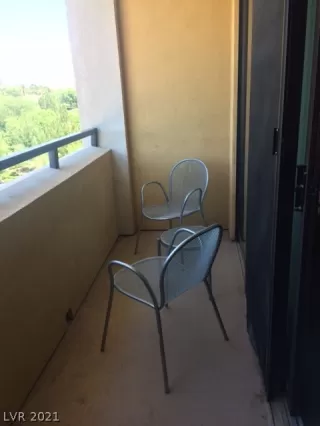 Photo #4: 2273044 Listing