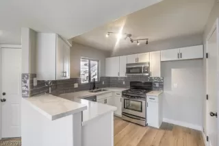 Photo #1: 2273090 Listing