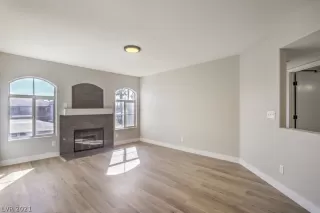 Photo #5: 2273090 Listing