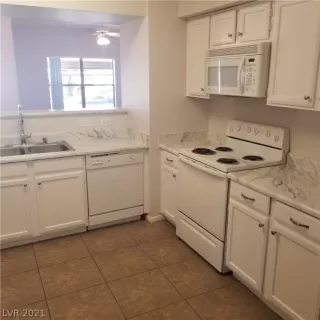 Photo #3: 2273091 Listing 