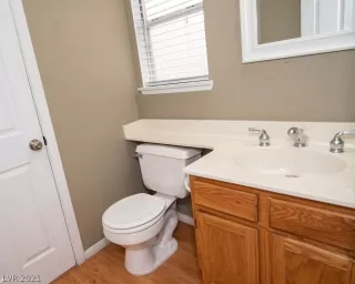 Photo #4: 2273092 Listing