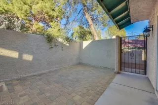 Photo #1: 2273096 Listing 