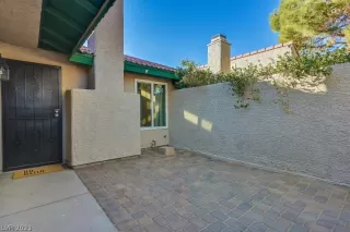 Photo #2: 2273096 Listing 