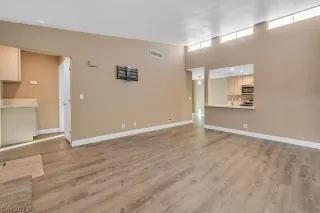 Photo #5: 2273096 Listing 