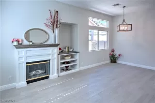 Photo #5: 2273108 Listing 