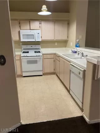 Photo #6: 2273144 Listing 