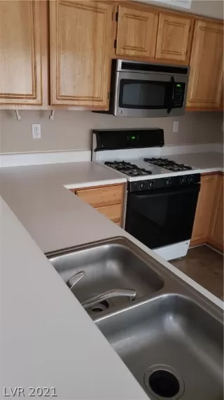 Photo #3: 2273153 Listing 