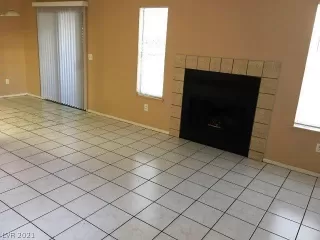 Photo #3: 2273174 Listing