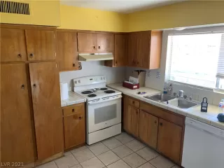 Photo #4: 2273185 Listing