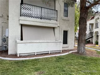 Photo #1: 2273266 Listing 