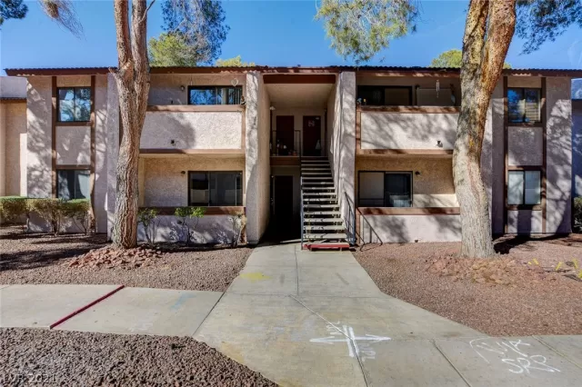 MLS: 2273281 Condo For Sale