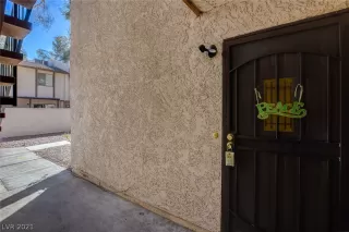 Photo #3: 2273281 Listing