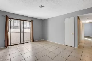 Photo #4: 2273281 Listing