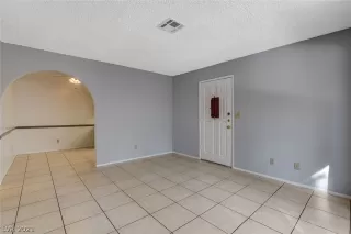 Photo #6: 2273281 Listing