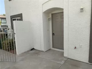 Photo #3: 2273303 Listing 