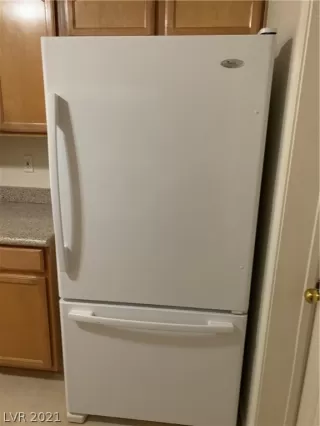 Photo #6: 2273303 Listing 