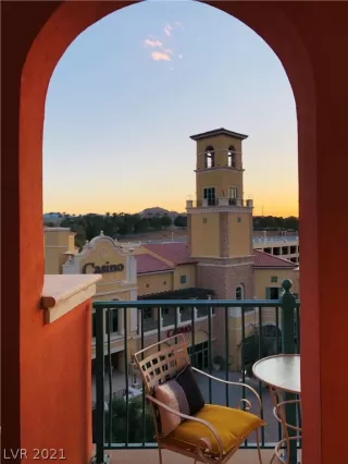 Photo #1: 2273304 Listing