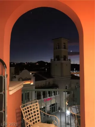 Photo #2: 2273304 Listing