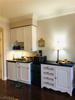 Photo #5: 2273304 Listing