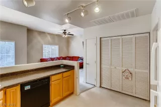 Photo #3: 2273313 Listing