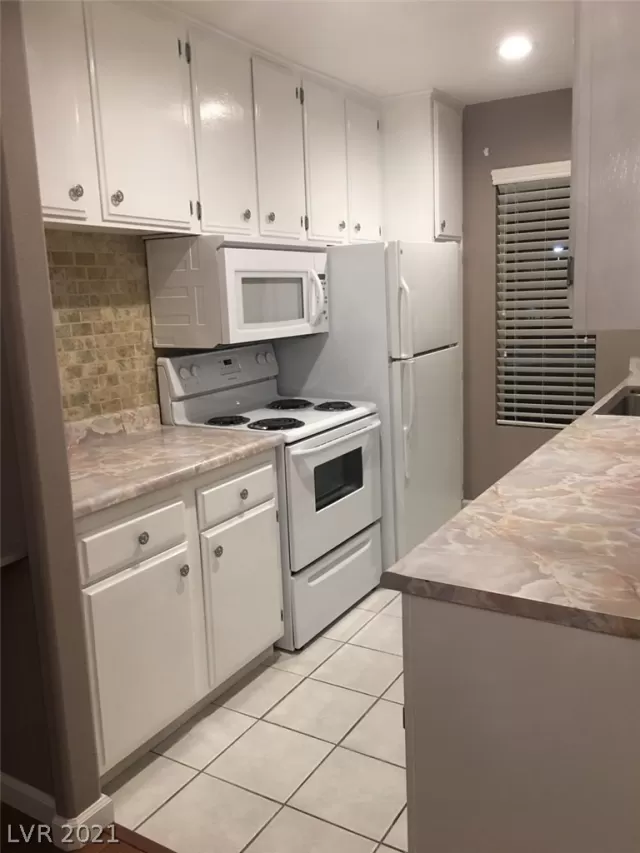MLS: 2273330 Condo For Sale
