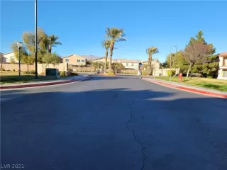 Photo #1: 2273345 Listing 