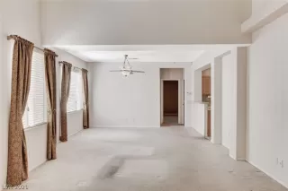 Photo #5: 2273362 Listing