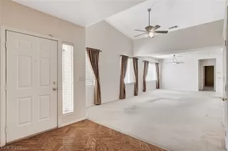 Photo #6: 2273362 Listing