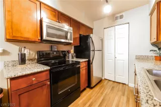 Photo #3: 2273365 Listing