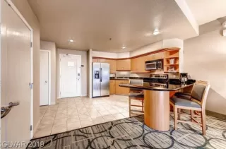 Photo #5: 2273370 Listing 