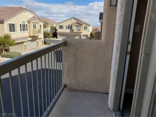 Photo #6: 2273371 Listing