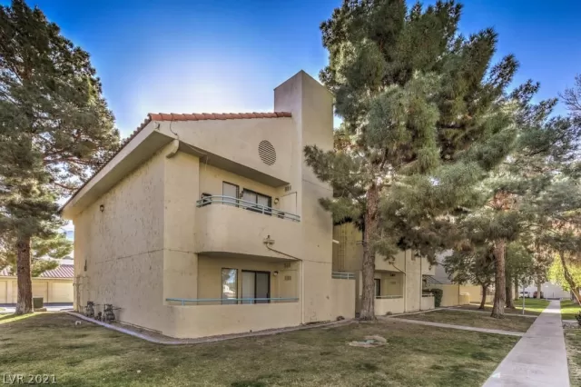 MLS: 2273386 Condo For Sale