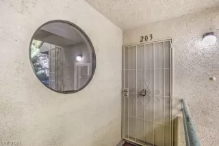 Photo #2: 2273386 Listing 