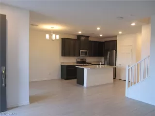 Photo #5: 2273414 Listing 