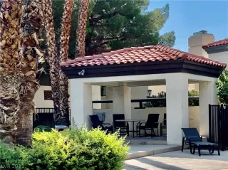 Photo #1: 2273415 Listing 