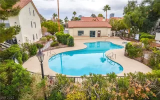 Photo #1: 2273419 Listing