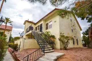 Photo #4: 2273419 Listing