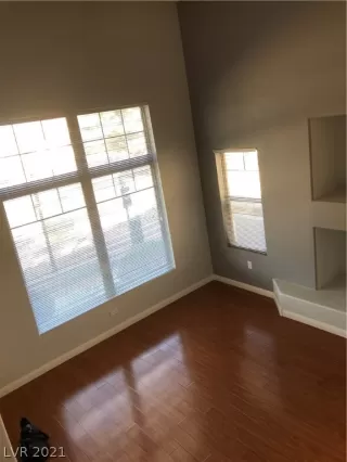 Photo #2: 2273444 Listing