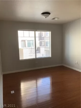 Photo #6: 2273444 Listing