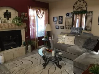 Photo #5: 2273484 Listing 