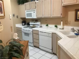 Photo #6: 2273484 Listing 