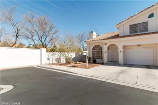 Photo #1: 2273512 Listing