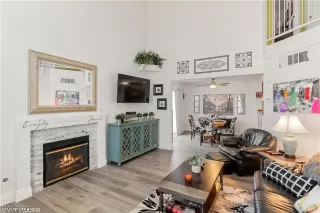 Photo #2: 2273512 Listing