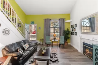 Photo #3: 2273512 Listing