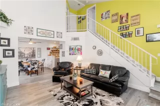 Photo #4: 2273512 Listing