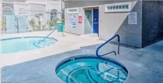 Photo #2: 2273536 Listing