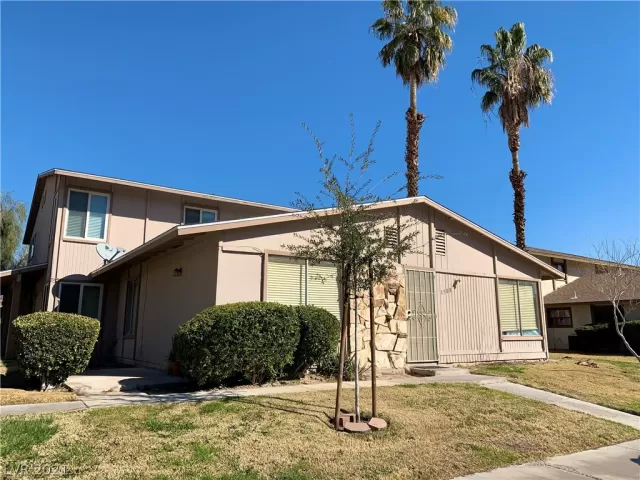 MLS: 2273553 Condo For Sale