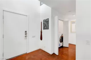 Photo #6: 2273557 Listing