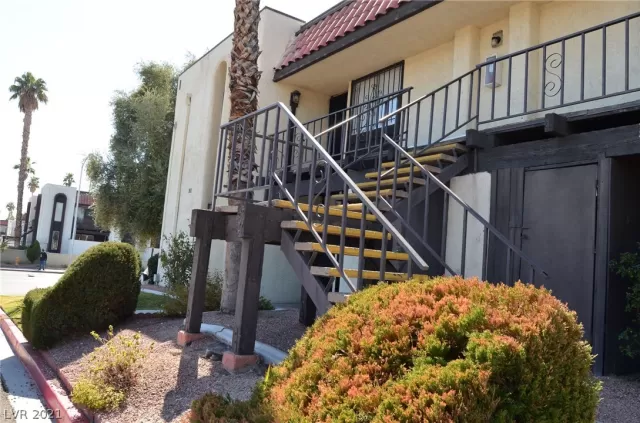 MLS: 2273559 Condo For Sale