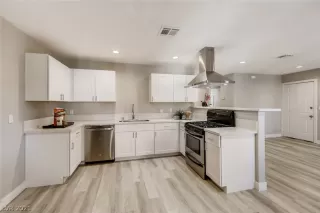 Photo #3: 2273564 Listing 